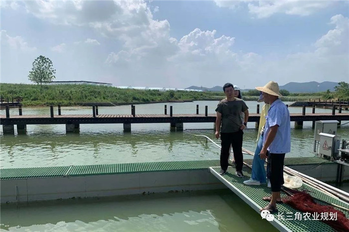 為了幫助園區(qū)的提檔升級,南京市農(nóng)業(yè)農(nóng)村局特委托中農(nóng)富通編制《南京市農(nóng)業(yè)園區(qū)發(fā)展研究報(bào)告》,以期從產(chǎn)業(yè)發(fā)展路徑、園區(qū)發(fā)展模式、保障措施等多維度為南京市農(nóng)業(yè)園區(qū)未來三年的發(fā)展做統(tǒng)籌謀劃。 8月19日,中農(nóng)(圖15) 微信圖片_20200825094804.jpg